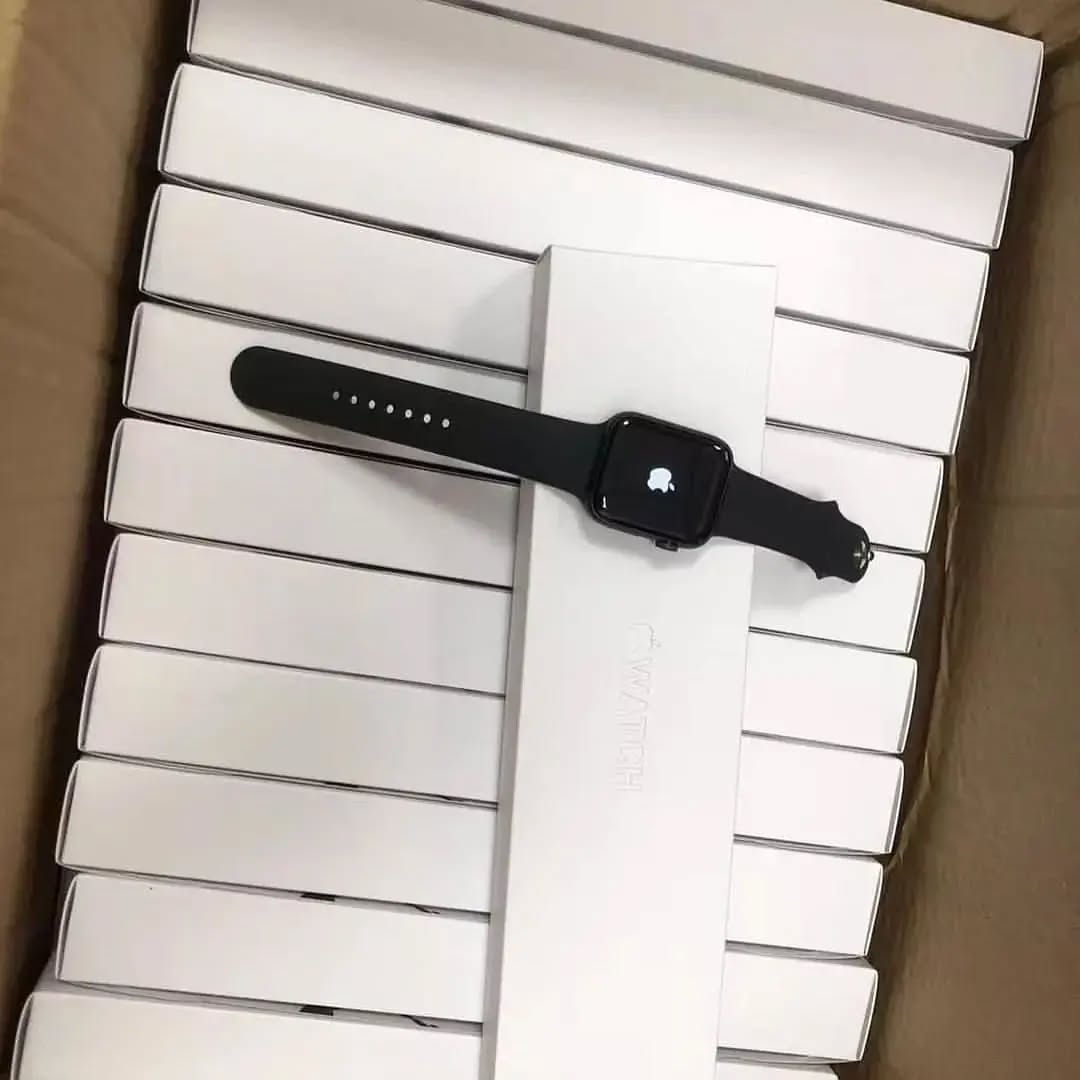 Apple Watch Series 6 & 7 — паллета ликвидации, 30 шт